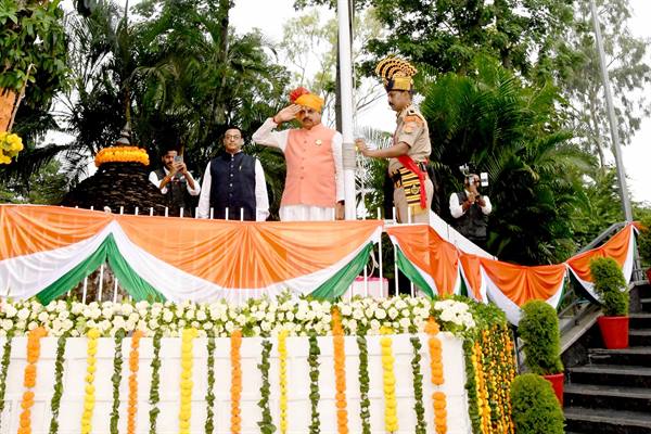 CM Dr. Yadav Hoists National Flag at CM Residence on Independence Day