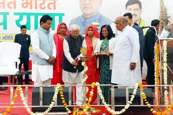 वंचितों तक योजनाओं का लाभ पहुँचे यही विकसित भारत संकल्प यात्रा का मूल उद्देश्य - राज्यपाल श्री पटेल