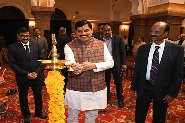 पुलिस थानों का जिला, संभाग और राज्य स्तरीय ग्रेडेशन करें, अच्छा काम करने वालों को करें पुरस्कृत : मुख्यमंत्री डॉ. यादव