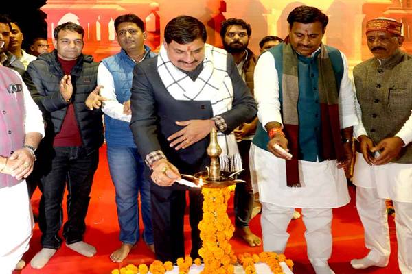 CM Dr. Yadav inaugurates the replica of Lord Shri Ram temple