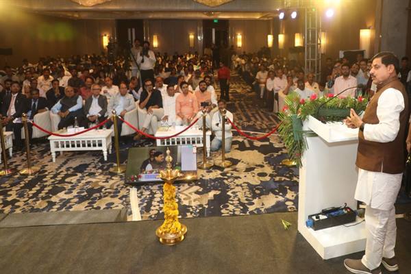 MP Rapidly Advancing Industrial Development on the Lines of Gujarat : CM Dr. Yadav