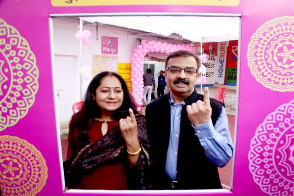 मुख्य निर्वाचन पदाधिकारी श्री अनुपम राजन ने किया मतदान