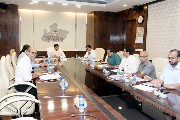 Rate of registration of immovable properties should be evaluated quarterly– Chief Minister Dr. Yadav