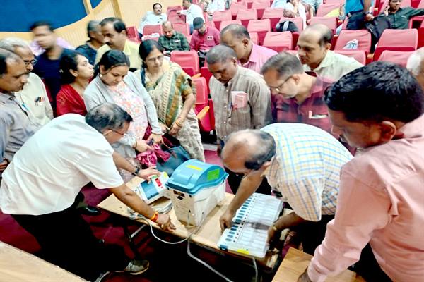 भोपाल जिले के मतदानकर्मियों के लिए प्रशिक्षण हुआ