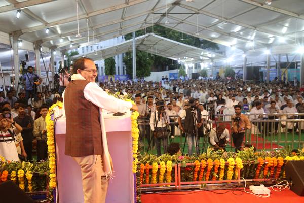 सभी विभागों के चिकित्सकों को समयबद्ध वेतनमान: मुख्यमंत्री श्री चौहान