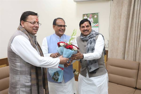 Chief Minister Dr. Yadav calls on Union Minister Shri Chouhan