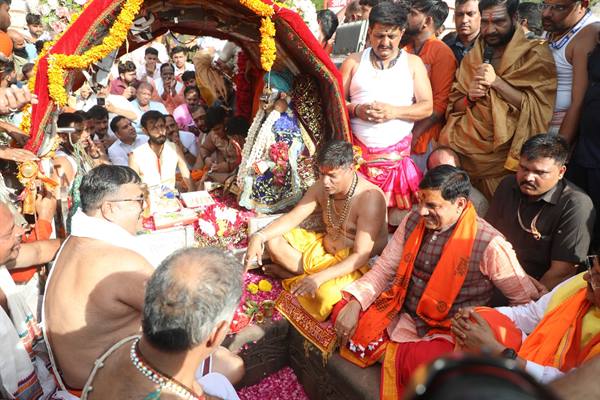 Lord Shri Chandramouleshwar Seated in a Palaki and Shri Manmahesh On An Elephant Set Out On a City Procession in Ujjain To Bless Devotees
