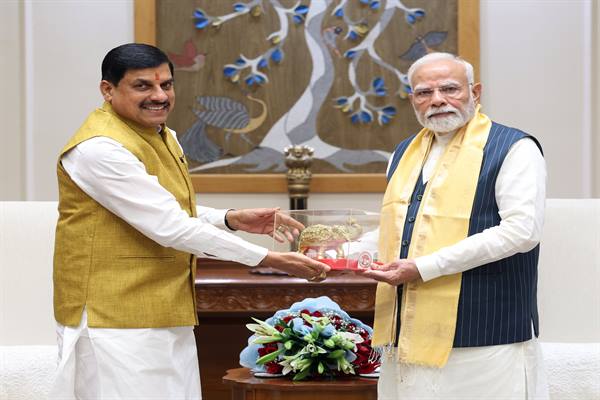 PM Shri Modi Visited by CM Dr. Yadav