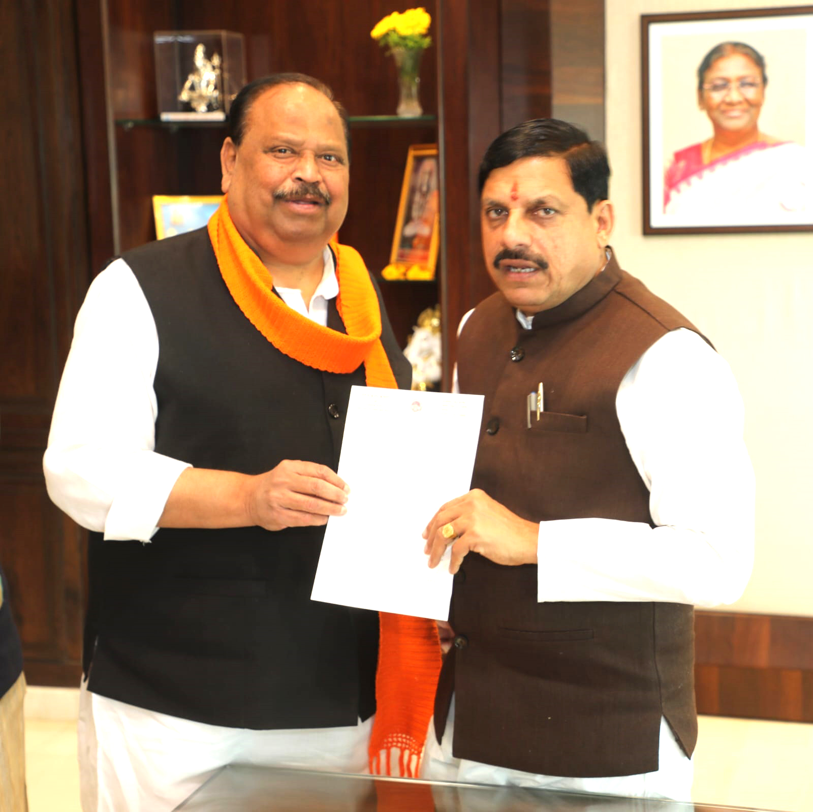 मुख्यमंत्री डॉ. मोहन यादव से रतलाम की सज्जन मिल के श्रमिकों की मजदूरी भुगतान का आग्रह