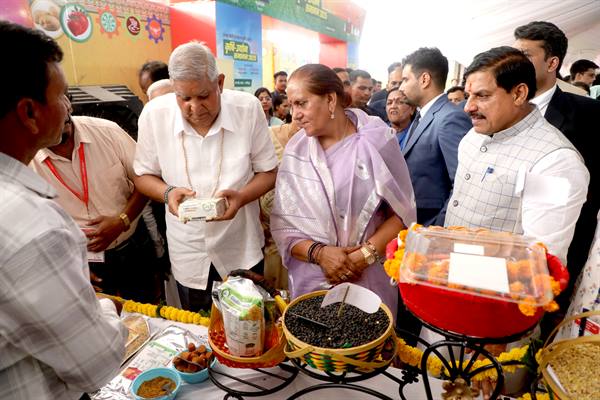 Vice President Shri Dhankhar Inaugurates Agricultural Exhibition at Krishi Udyog Samagam 2025