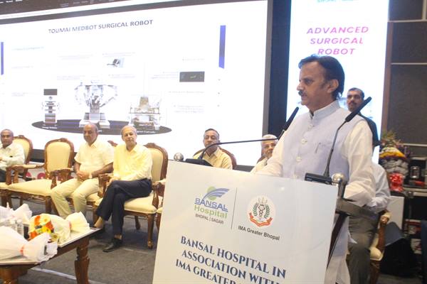  अत्याधुनिक उपकरण स्वास्थ्य सेवाओं को प्रभावी एवं सटीक बनाने में सहायक : उप मुख्यमंत्री श्री शुक्ल