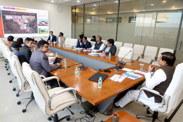 Chief Minister Dr. Yadav Urges Timely Preparations to Ensure No Shortcomings in Arrangements