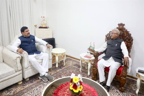 Governor Shri Mangubhai Patel Receives Chief Minister Dr. Mohan Yadav on Courtesy Visit