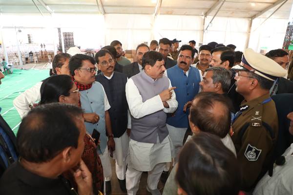 Chief Minister Dr. Yadav inspects arrangements at the programme venue, Gopalpura in Jhabua and issues necessary instructions