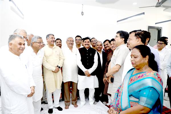 CM Dr. Yadav Attends Swadesh Newspaper Event