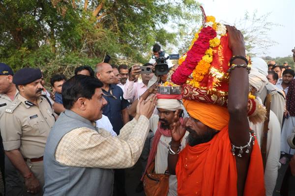 मुख्यमंत्री डॉ. यादव मूँदी में माँ नर्मदा सेवा परिक्रमा यात्रा में हुए सम्मलित