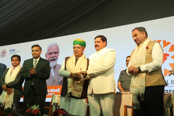 CM Dr. Yadav launches PMShri Air Ambulance service for patients