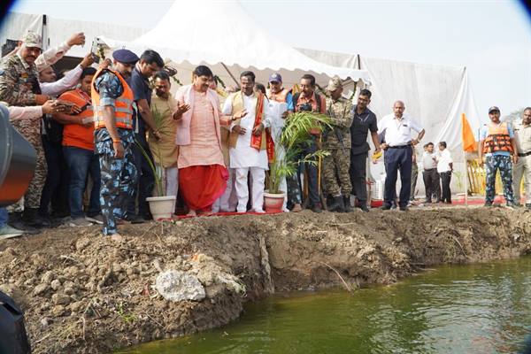 Chief Minister Dr. Yadav lays the foundation for the construction of 29 km of Shipra Ghat and 21 barrages for Rs 864 crore