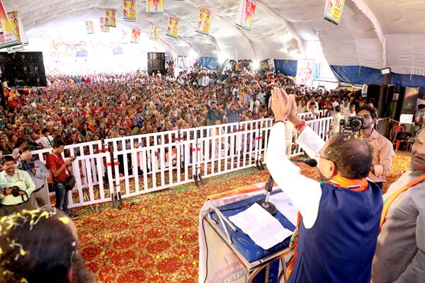 फसल क्षति का सर्वें कराकर नुकसान की भरपाई की जाएगी - मुख्यमंत्री श्री चौहान