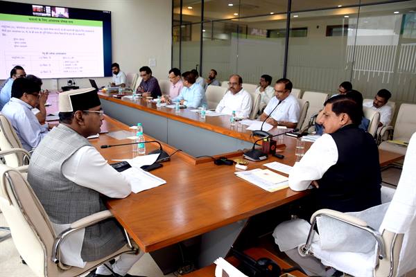 Government to deal strictly with black marketeers: Chief Minister Dr. Yadav........(Revised)
