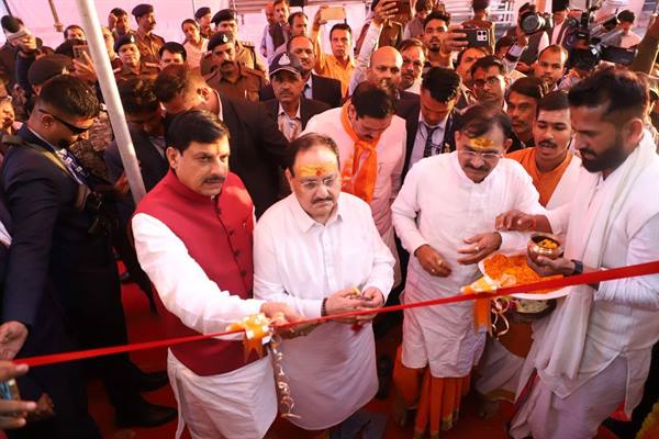 Union Minister Shri Nadda and CM Dr. Yadav inaugurate Laddu Prasad Vending Machine amidst Vedic hymns in Shri Mahakaleshwar Temple