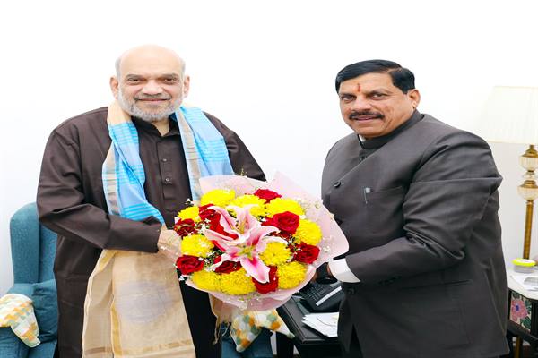 मुख्यमंत्री डॉ. यादव ने केंद्रीय गृह एवं सहकारिता मंत्री श्री शाह से भेंट की
