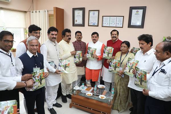 CM Dr. Yadav Commends the Efforts under Jal Ganga Samvardhan Abhiyan in Indore Division