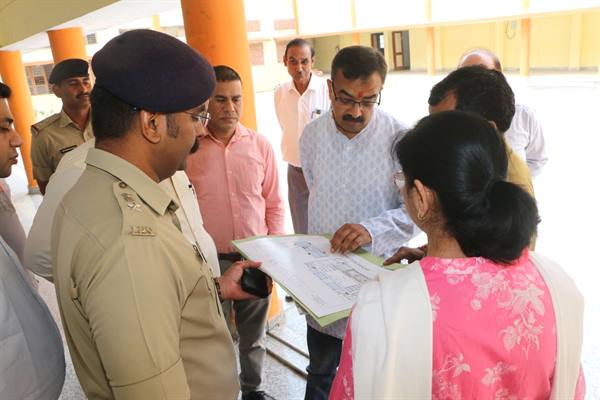मुख्य निर्वाचन पदाधिकारी श्री राजन ने दतिया जिले में विधानसभा निर्वाचन की तैयारियों की ली जानकारी