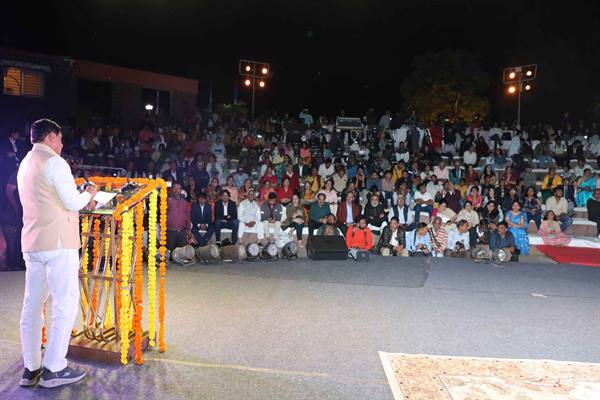 हमारी संस्कृति कलाओं और कला साधकों से पोषित है : मुख्यमंत्री डॉ. यादव