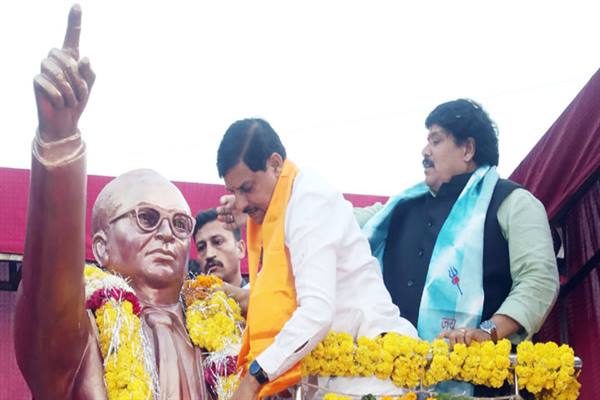 Chief Minister Dr. Yadav unveils the new statue of the father of the Constitution Bharat Ratna Baba Saheb Ambedkar