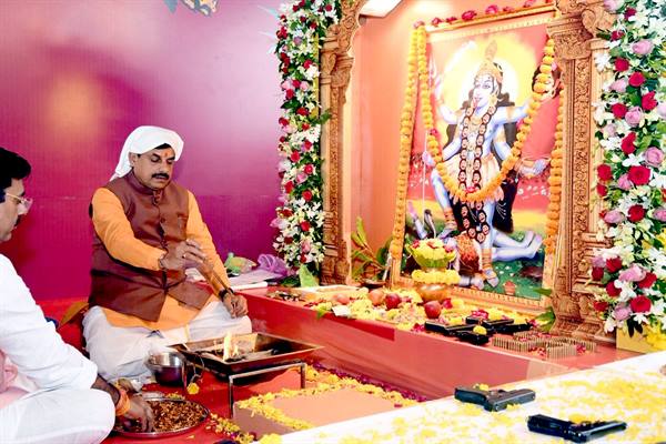 CM Dr. Yadav Performs Shastra Pujan at His Residence