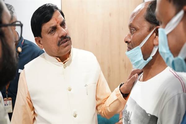 C M Dr. Yadav Visits Nagpur to Check on Health of Affected Children
