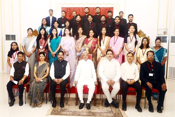 Serve People With A Sacred Spirit : Governor Shri Mangubhai Patel