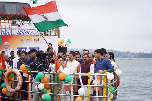 देश का सबसे बड़ा तिरंगा भोपाल के बड़े तालाब में लगाया जाएगा - मुख्यमंत्री डॉ. यादव