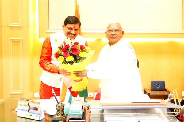 Governor Shri Mangubhai Patel called on by Chief Minister