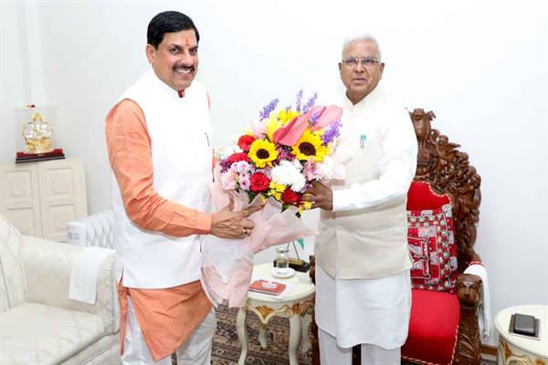 Chief Minister Dr. Yadav paid a courtesy visit to Governor Shri Patel