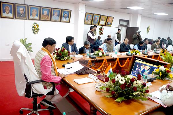 CM Dr. Mohan Yadav for air ambulance facility in districts
