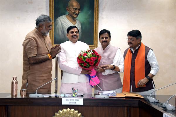रीवा एयरपोर्ट को डीजीसीए लाइसेंस पर उप मुख्यमंत्री श्री शुक्ल ने दी बधाई और व्यक्त किया आभार