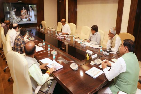 Cottage and Village Industry Products Must Be Available on Online Platforms: CM Dr. Mohan Yadav
