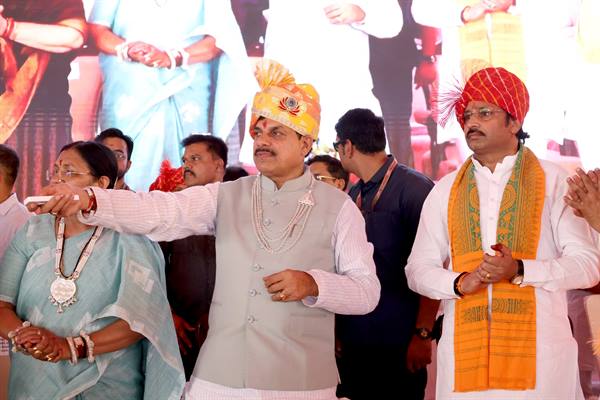 कपास उत्पादक किसानों को मिलेगा पीएम मित्र पार्क से लाभ, 3 लाख रोजगार होंगे सृजित : मुख्यमंत्री डॉ. यादव