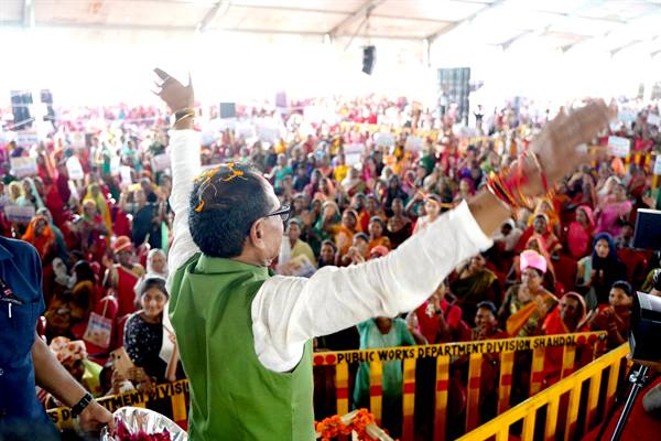 लाड़ली बहना योजना का लाभ ट्रैक्टर धारक परिवार की बहनों को भी मिलेगा - मुख्यमंत्री श्री चौहान