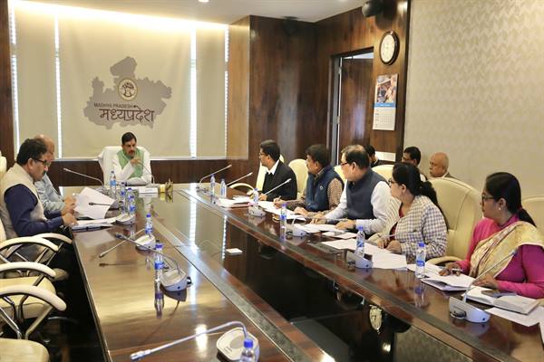 राजस्व विभाग के मैदानी अमले की जवाबदेही सुनिश्चित हो : डॉ. यादव