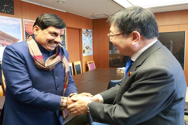 Chief Minister Dr. Yadav calls on Japanese Tourism Minister Shri Furukawa