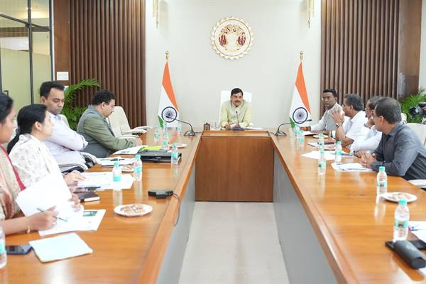 Plant More Fruit-Bearing and Shade Giving Trees for Maximum benefits at minimal Cost : CM Dr. Yadav