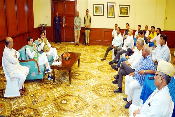 Chief Minister Dr. Yadav Invites Rajasthan Entrepreneurs to Invest in Madhya Pradesh