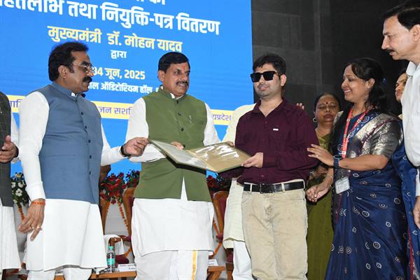 “Divyangjan Established Their Place in Society Based on Their Abilities, Qualifications, Perseverance, and Positivity” – CM Dr. Yadav
