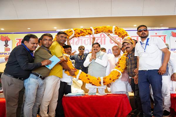 Journalists Are the True Warriors of Democracy: Chief Minister Dr. Yadav