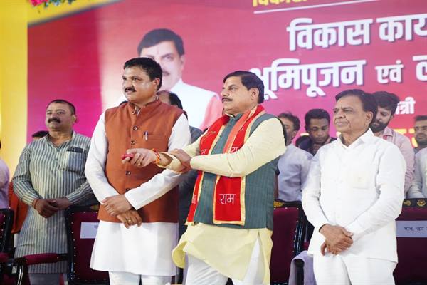 मां नर्मदा के आशीर्वाद से अब हाटपिपल्या क्षेत्र के नागरिकों की प्यास बुझेगी : मुख्यमंत्री डॉ. यादव
