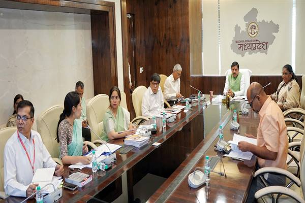 Ensure availability of hostels for working women in all cities of the state: CM Dr. Yadav