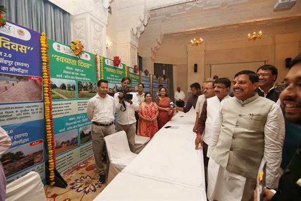 Exhibition was the centre of attraction at the Swachhata Diwas programme venue